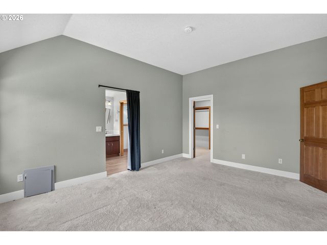 16217 Nw BARKTON Ct, Beaverton, OR 97006