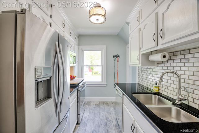 202 S Connecticut Avenue, Royal Oak, MI 48067