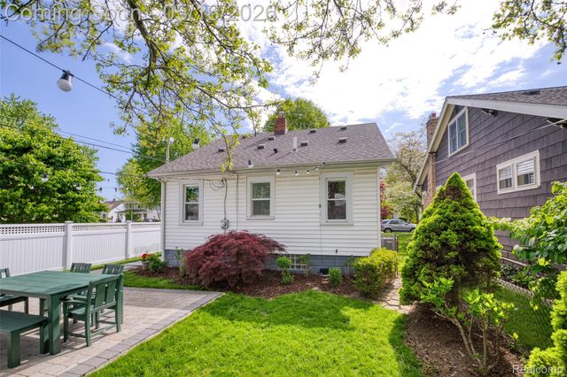 202 S Connecticut Avenue, Royal Oak, MI 48067