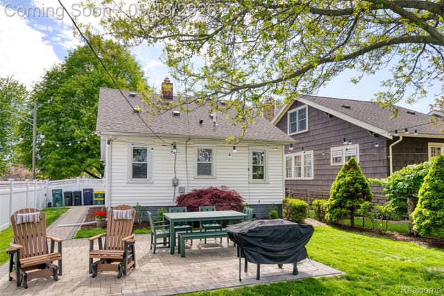 202 S Connecticut Avenue, Royal Oak, MI 48067