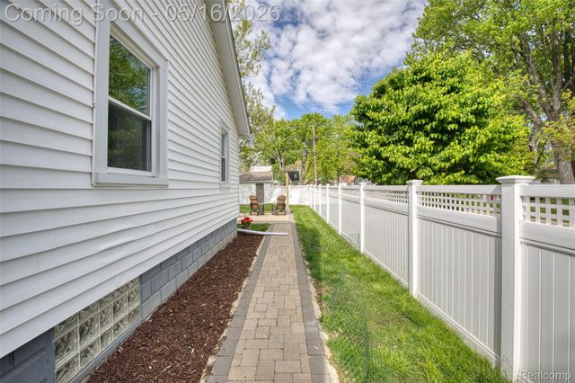 202 S Connecticut Avenue, Royal Oak, MI 48067