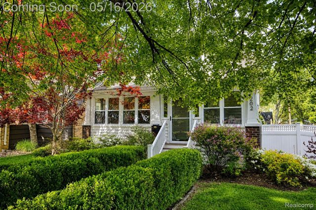 202 S Connecticut Avenue, Royal Oak, MI 48067