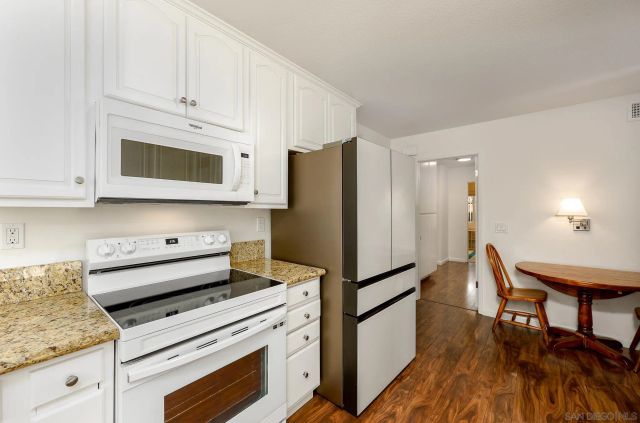 9877 Paseo Montril, San Diego, CA 92129