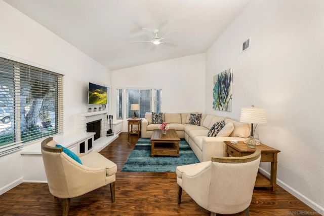 9877 Paseo Montril, San Diego, CA 92129