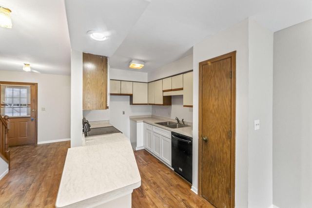 805 S Imperial DRIVE, Hartland, WI 53029