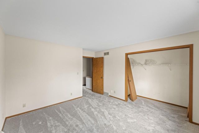 805 S Imperial DRIVE, Hartland, WI 53029