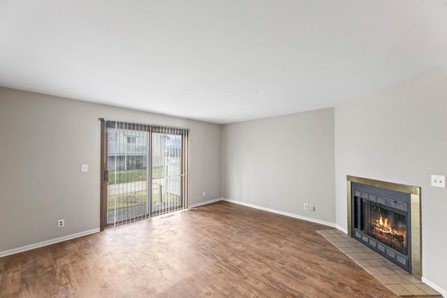 805 S Imperial DRIVE, Hartland, WI 53029