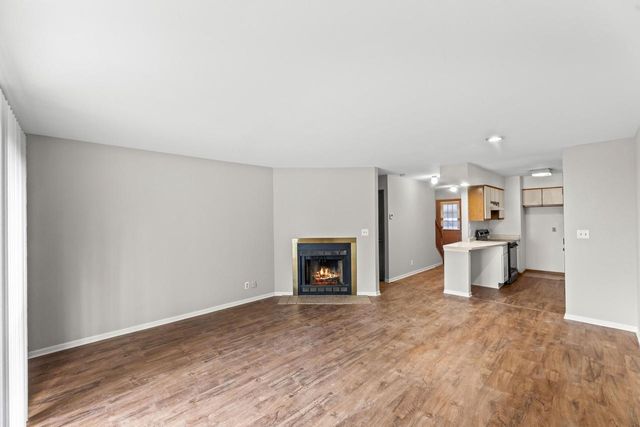 805 S Imperial DRIVE, Hartland, WI 53029