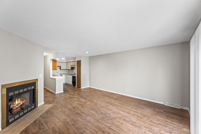 805 S Imperial DRIVE, Hartland, WI 53029