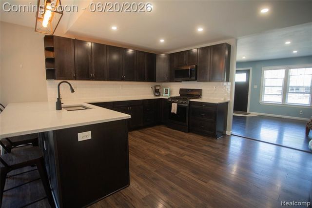 20322 Melvin Street, Livonia, MI 48152