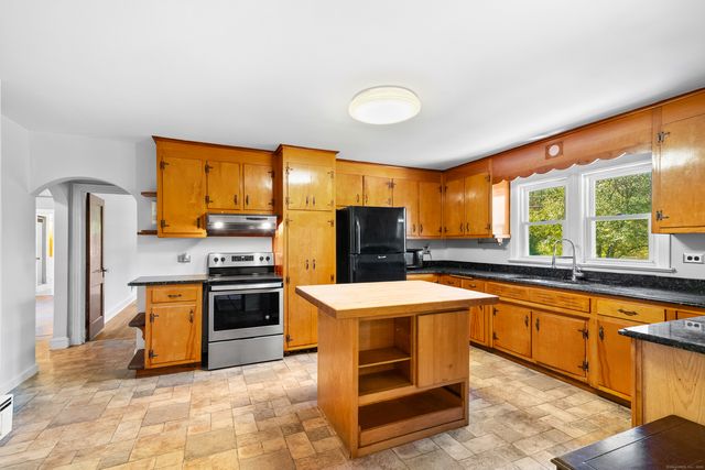 106 Tripp Hollow Road, Brooklyn, CT 06234