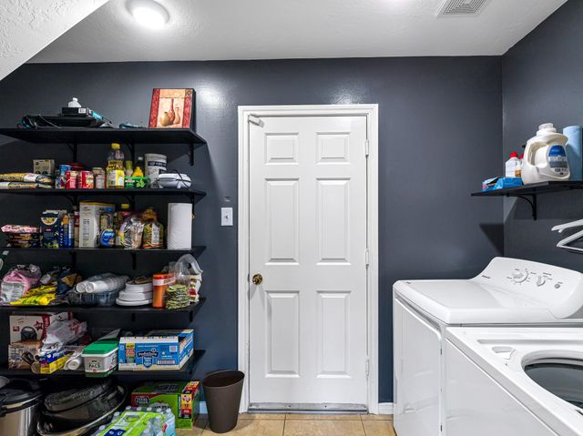 14603 Alannah Lagoon Court, Houston, TX 77083