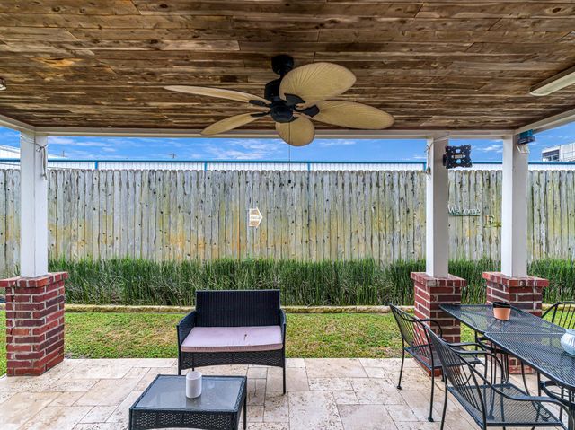 14603 Alannah Lagoon Court, Houston, TX 77083