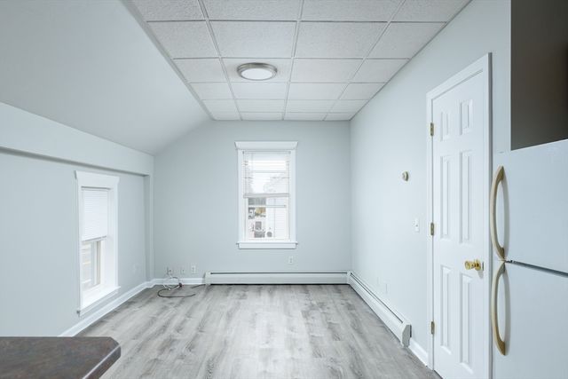 537 Main St, Sturbridge, MA 01518