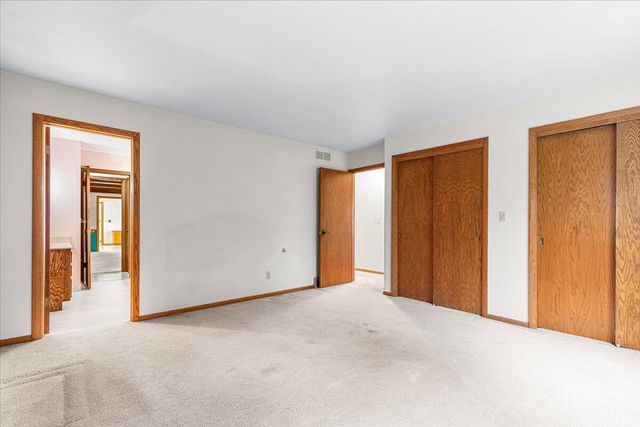 7525 N Redwood ROAD, Glendale, WI 53209