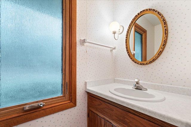 7525 N Redwood ROAD, Glendale, WI 53209