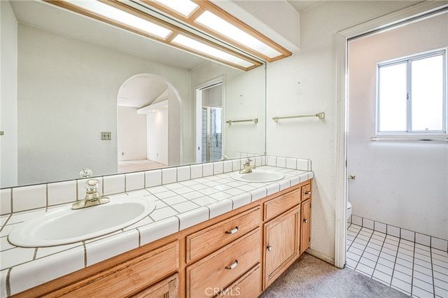 6706 N Chestnut, Fresno, CA 93710