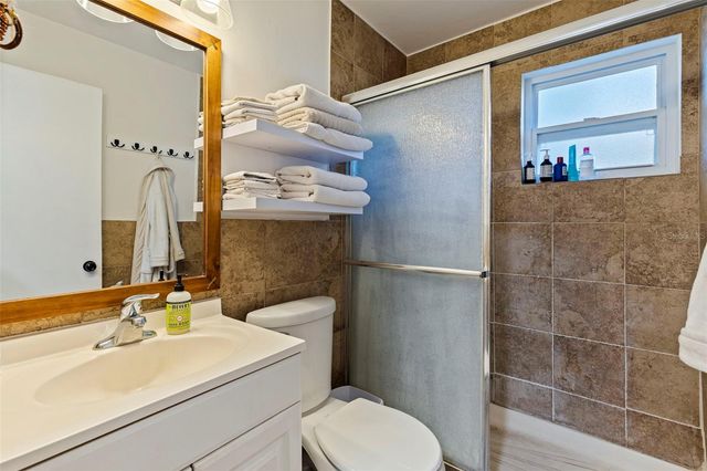 129 NW LINCOLN CIRCLE N, St Petersburg, FL 33702