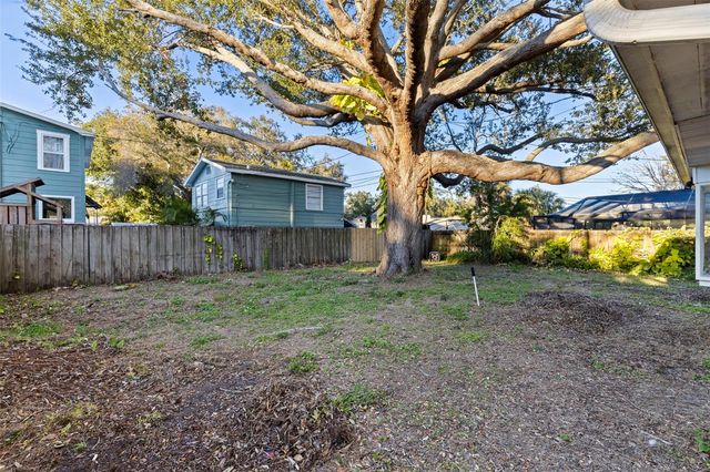 129 NW LINCOLN CIRCLE N, St Petersburg, FL 33702