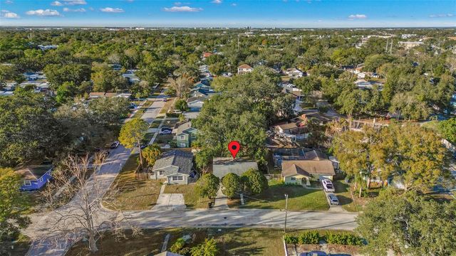 129 NW LINCOLN CIRCLE N, St Petersburg, FL 33702