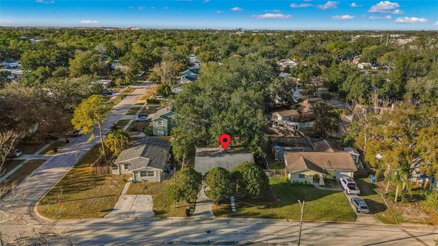 129 NW LINCOLN CIRCLE N, St Petersburg, FL 33702