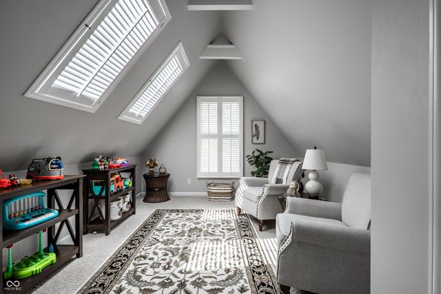 190 N Main Street, Zionsville, IN 46077