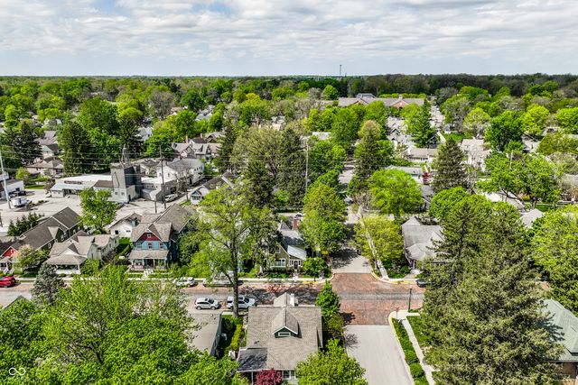 190 N Main Street, Zionsville, IN 46077