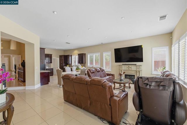 1301 Amberdale Ct, Antioch, CA 94531