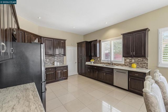 1301 Amberdale Ct, Antioch, CA 94531