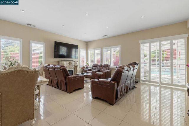 1301 Amberdale Ct, Antioch, CA 94531