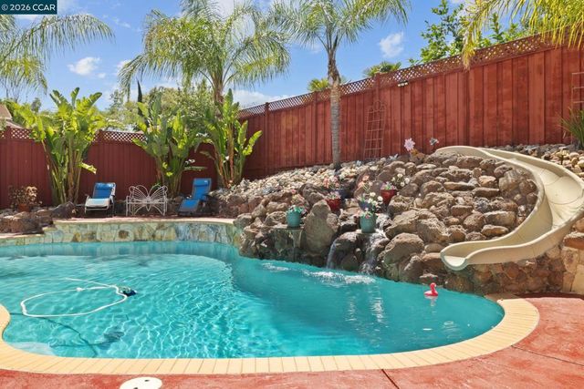 1301 Amberdale Ct, Antioch, CA 94531