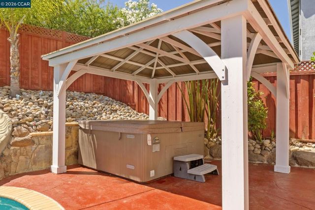 1301 Amberdale Ct, Antioch, CA 94531