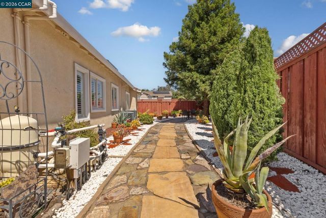 1301 Amberdale Ct, Antioch, CA 94531