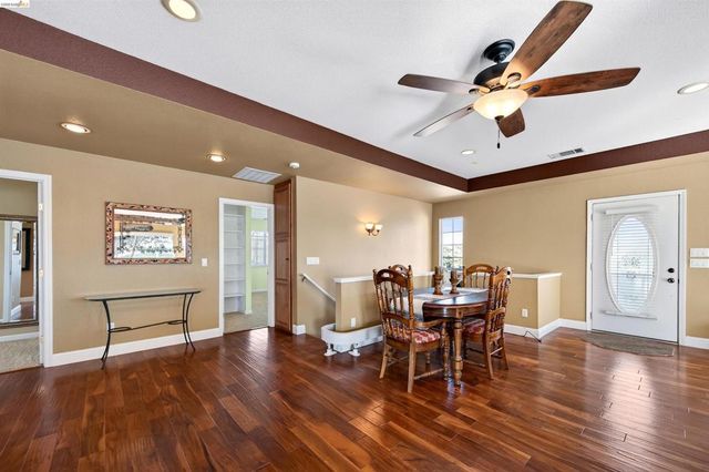 5600 Sandmound Blvd, Oakley, CA 94561