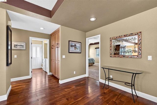 5600 Sandmound Blvd, Oakley, CA 94561
