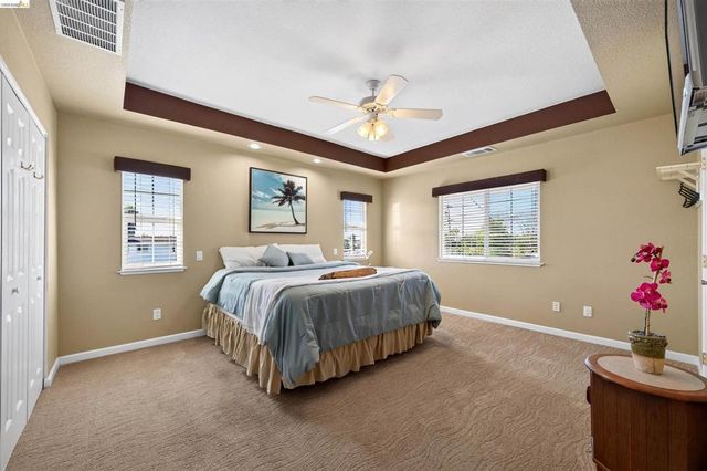 5600 Sandmound Blvd, Oakley, CA 94561