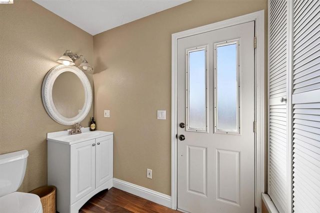 5600 Sandmound Blvd, Oakley, CA 94561