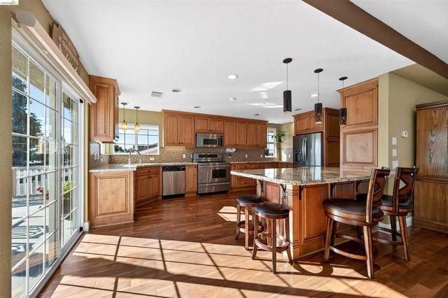 5600 Sandmound Blvd, Oakley, CA 94561