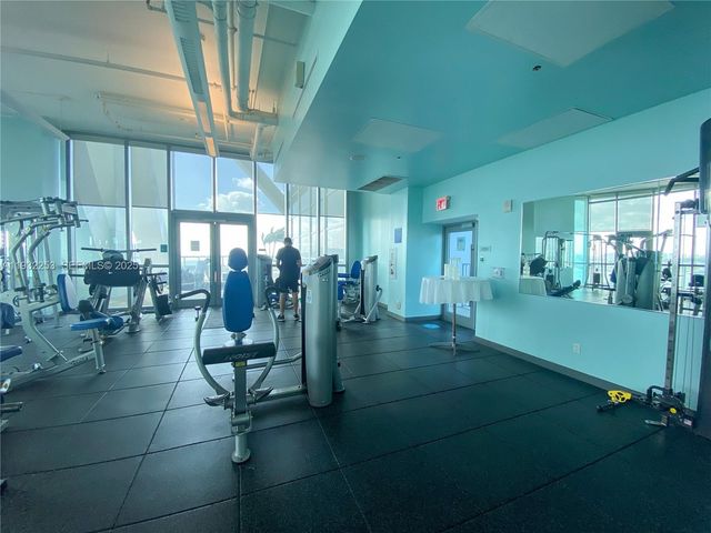 888 Biscayne Blvd 609, Miami, FL 33132