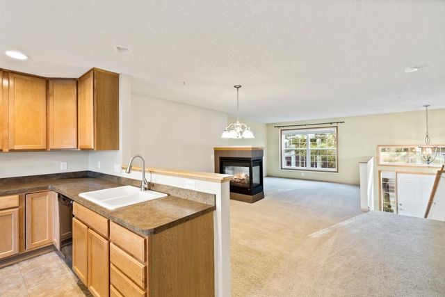 899 Ledgestone Drive, Mahtomedi, MN 55115