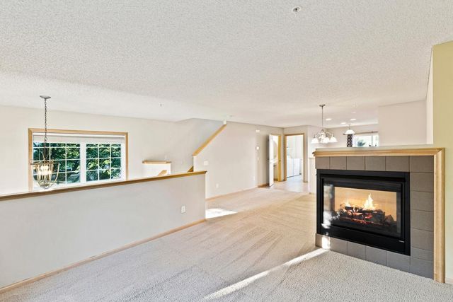 899 Ledgestone Drive, Mahtomedi, MN 55115