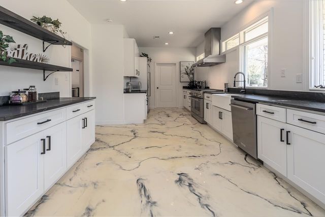 180 WARING RD, Memphis, TN 38117