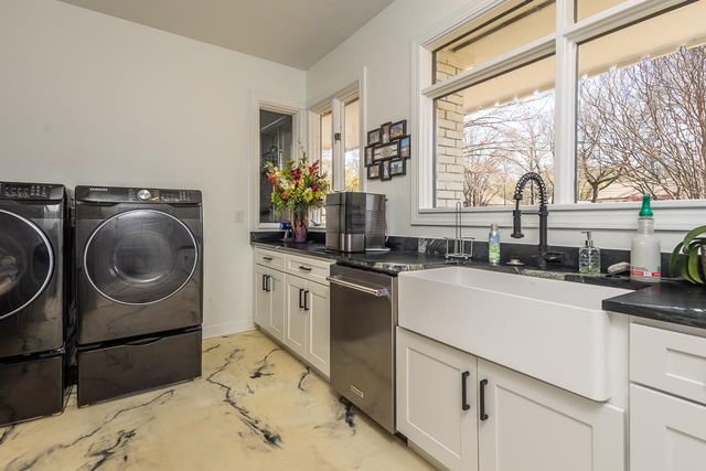 180 WARING RD, Memphis, TN 38117