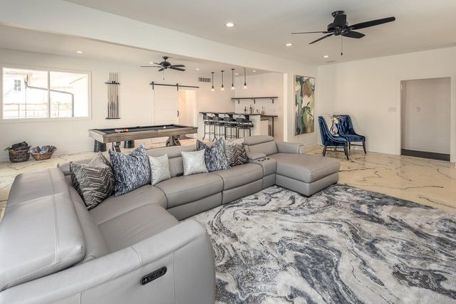 180 WARING RD, Memphis, TN 38117