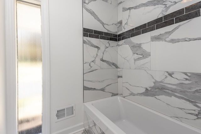 180 WARING RD, Memphis, TN 38117