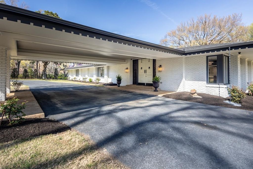 180 WARING RD, Memphis, TN 38117