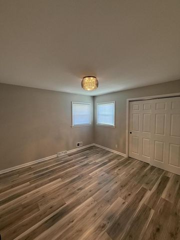 5759 N 95th STREET, Milwaukee, WI 53225
