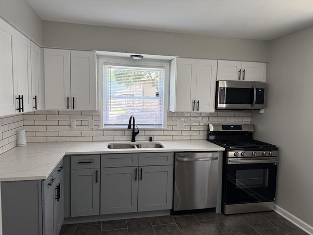 5759 N 95th STREET, Milwaukee, WI 53225