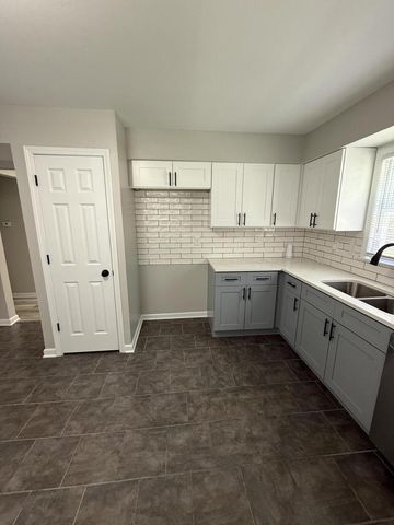 5759 N 95th STREET, Milwaukee, WI 53225