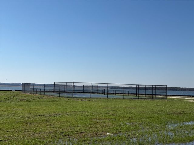 800 Shores Drive, Honey Grove, TX 75446
